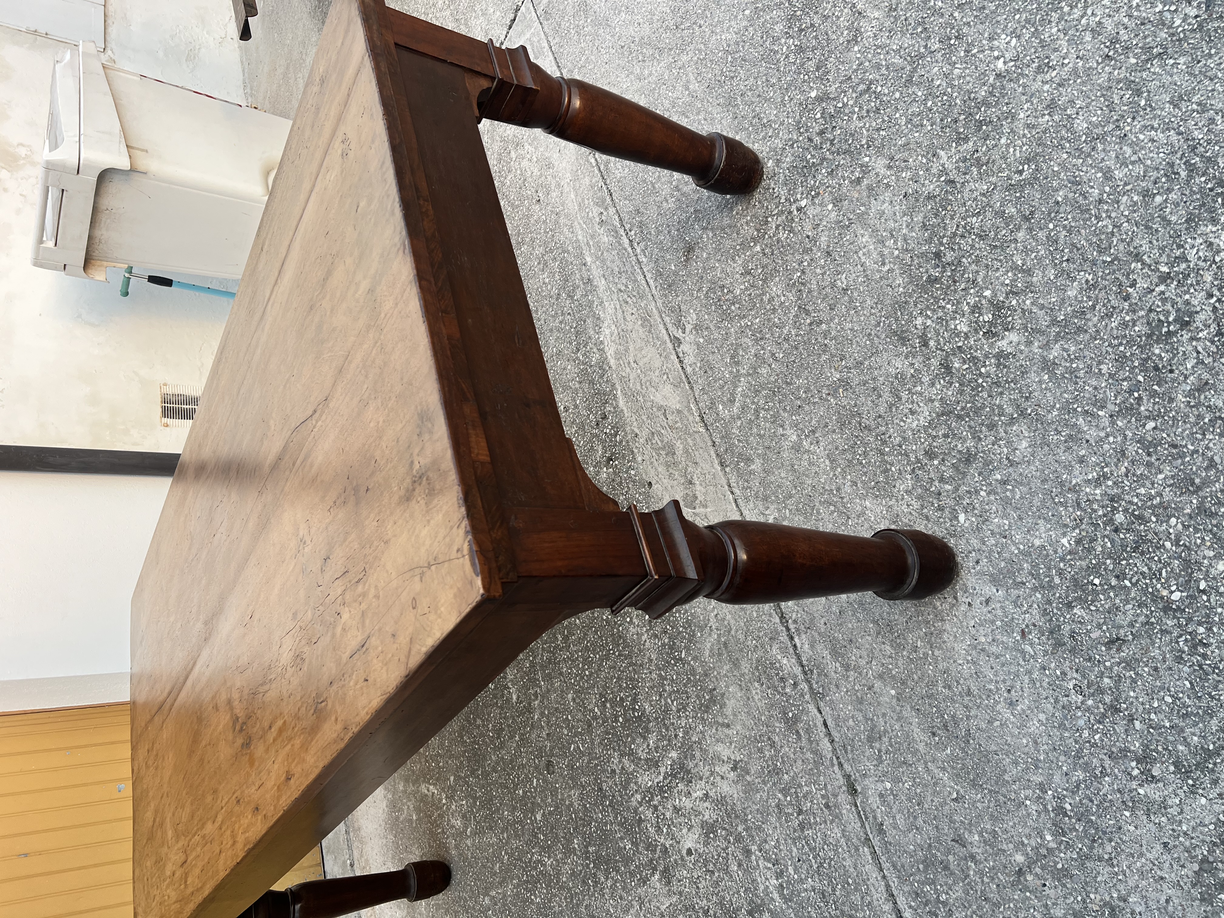 Tavolo In Noce 800 Restaurato - Immagine 3